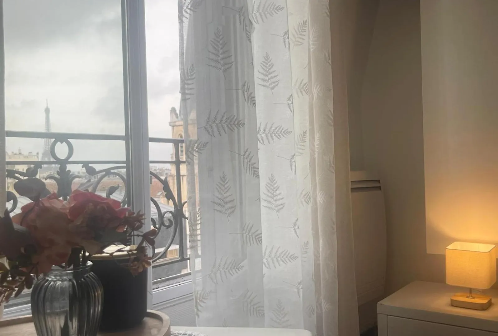 Appartement Superbe Studio Vue Tour Eiffel Paris 15 0*,  France