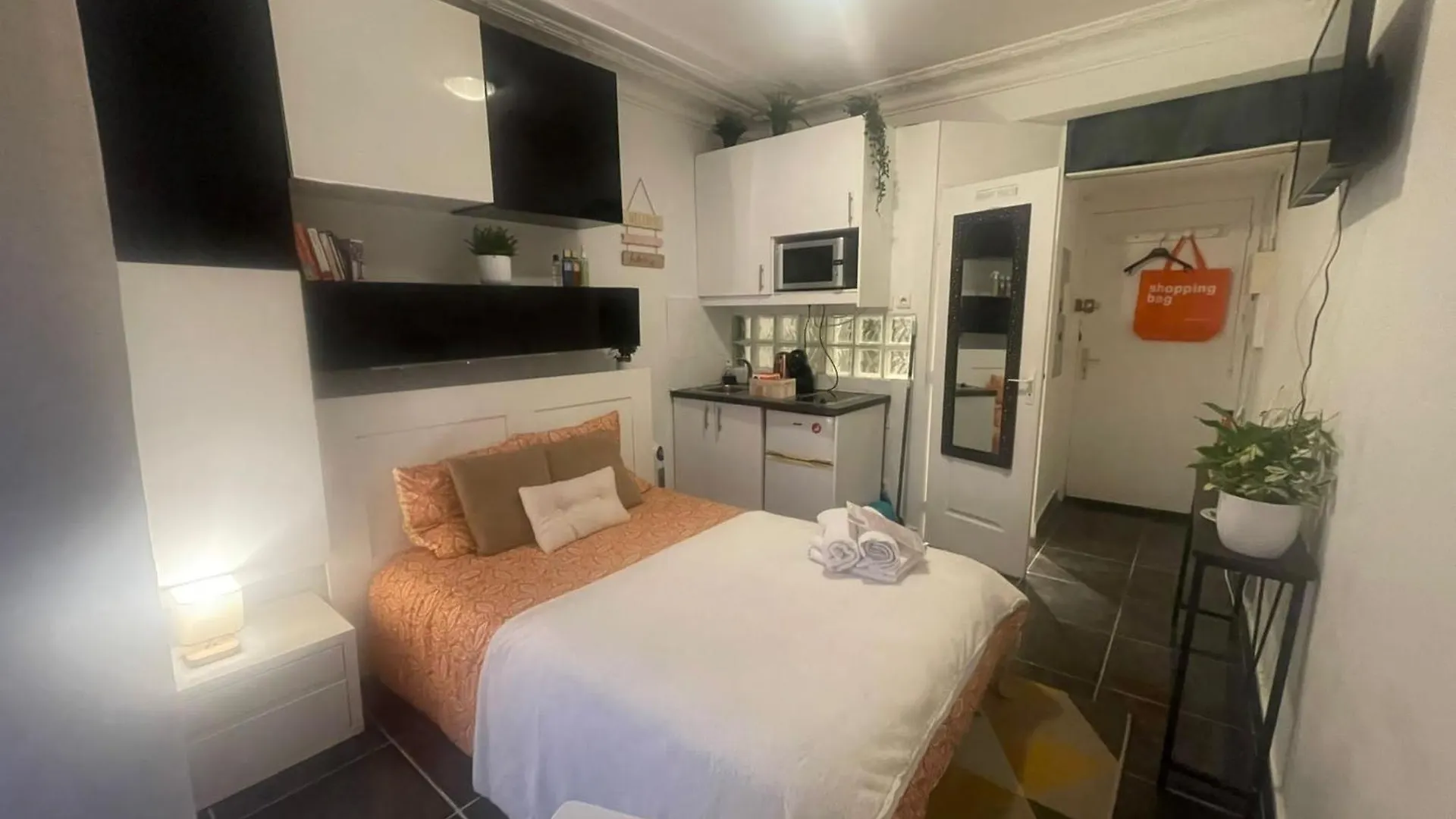 Appartement Superbe Studio Vue Tour Eiffel Paris 15 France